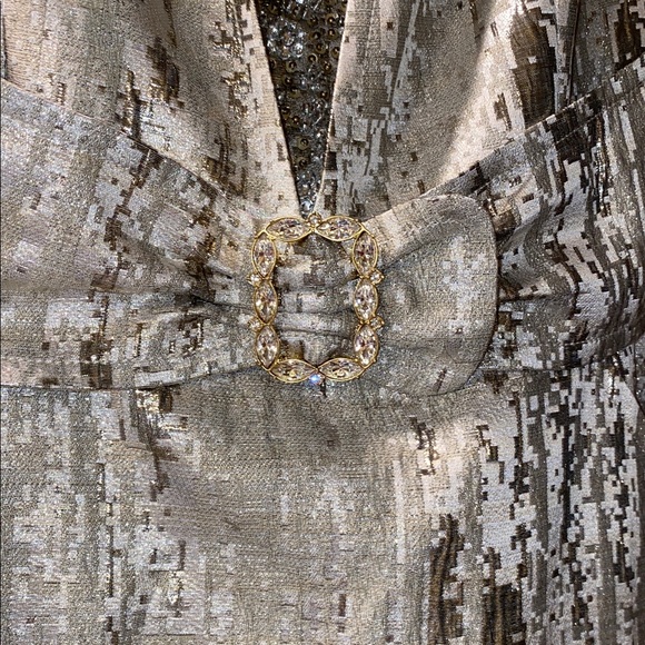 St. John Silver And Gold Jacquard Dress With Crystals And Buckle 14 - Picture 8 of 9